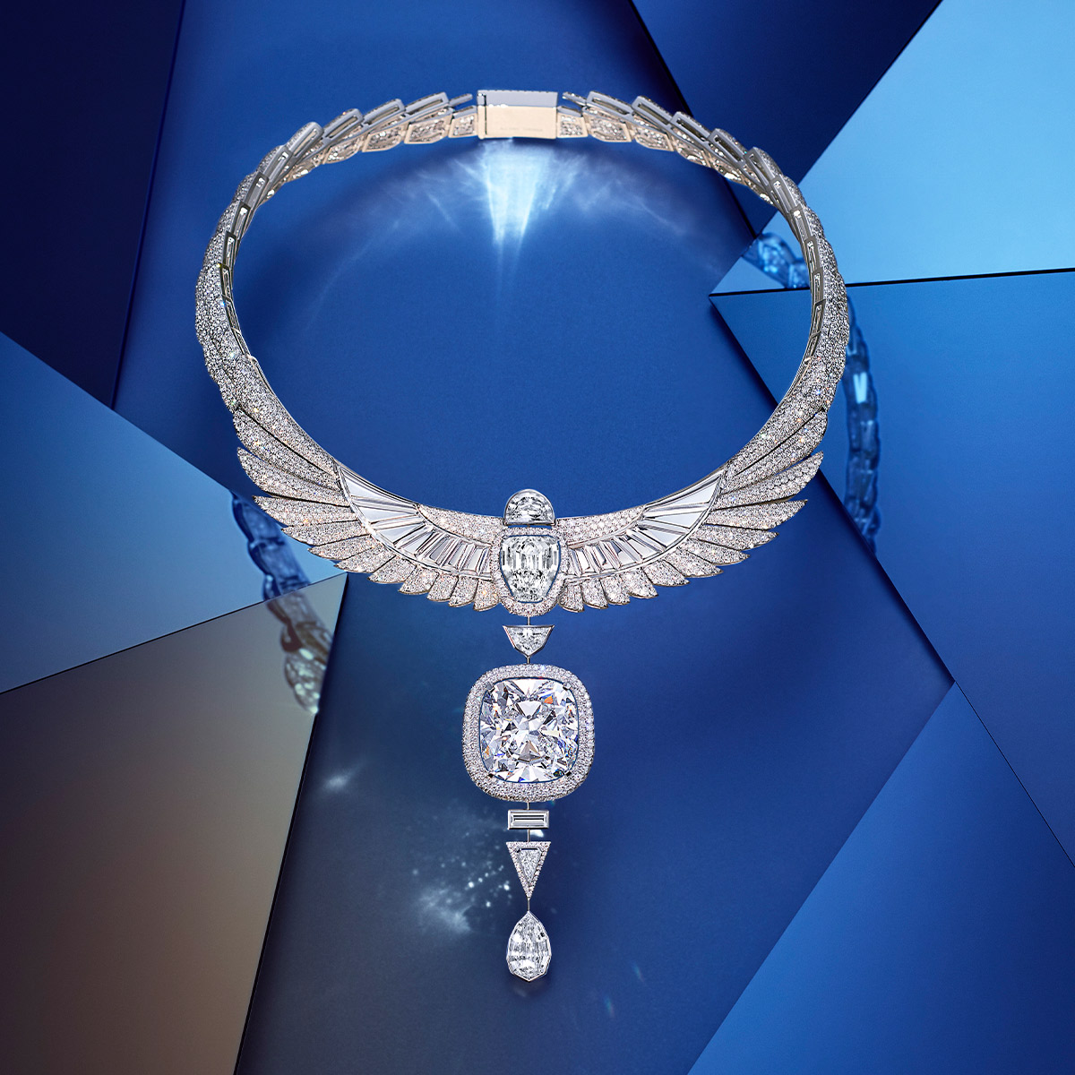 messika-paris-haute-joaillerie-mobile